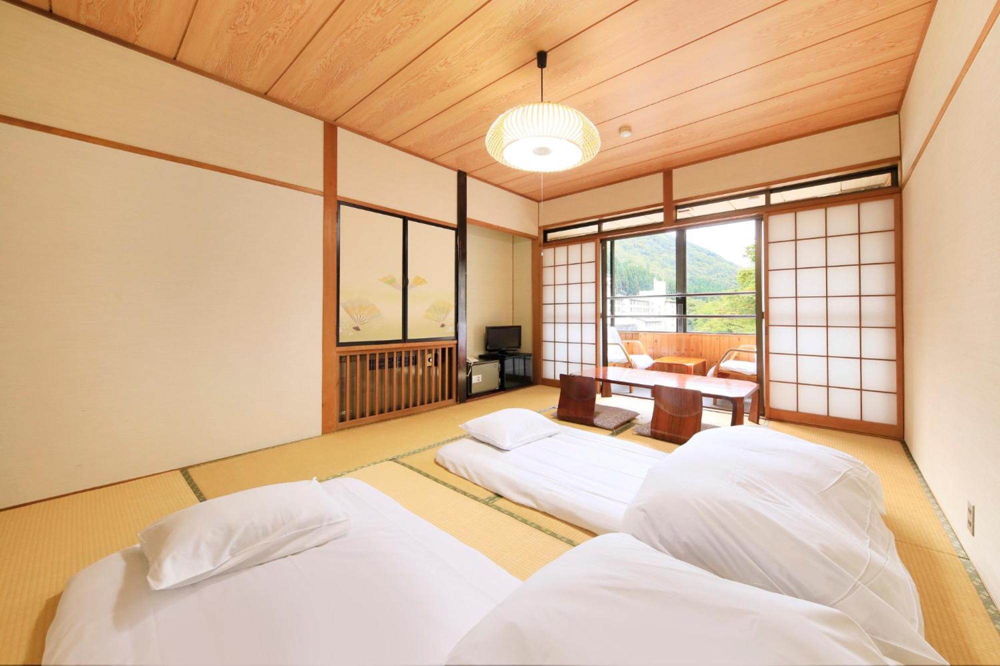 竹あかりの宿 加賀助 Shizukuishi Esterno foto